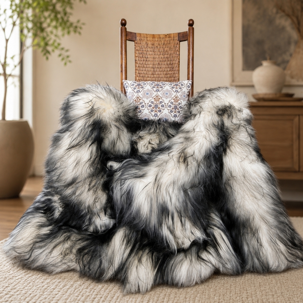 Genuine Icelandic 4-Pelt Sheepskin Rug Dark Tip 4' x 6'